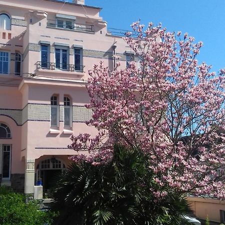 Villa Helianthe Caen Buitenkant foto