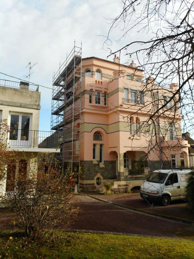 Villa Helianthe Caen Buitenkant foto